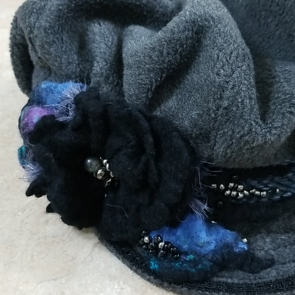 Hat - Picture 3 of 3